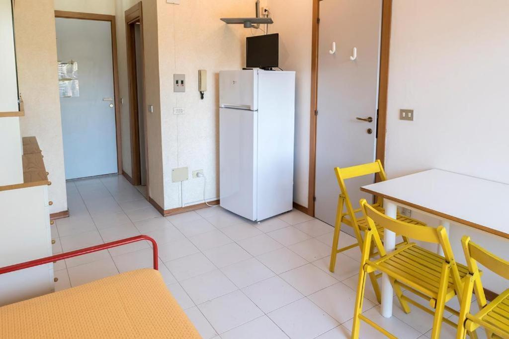 Ferienwohnung Bilocale Con Giardino A 100 Mt Dal Mare Di Marcelli - M053 Exterior foto